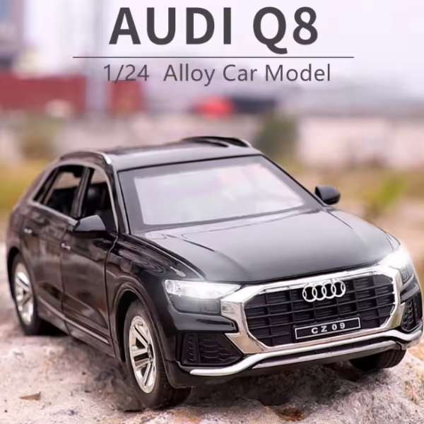 1:24 Diecast Audi Q8 Model Car Fashion