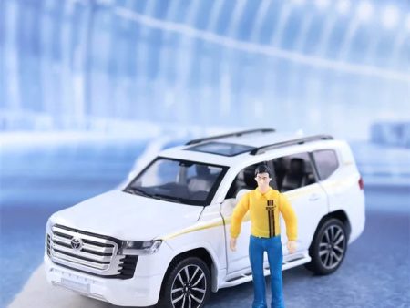 1:32 Diecast Land Cruiser LC300 SUV With Miniature Fashion