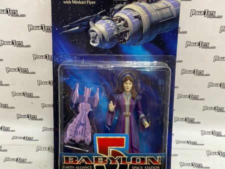 Babylon 5 Ambassador Delenn with Minbari Flyer Fashion